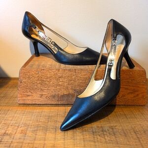 Ralph Lauren Kitten Heals. EUC. Size 6.